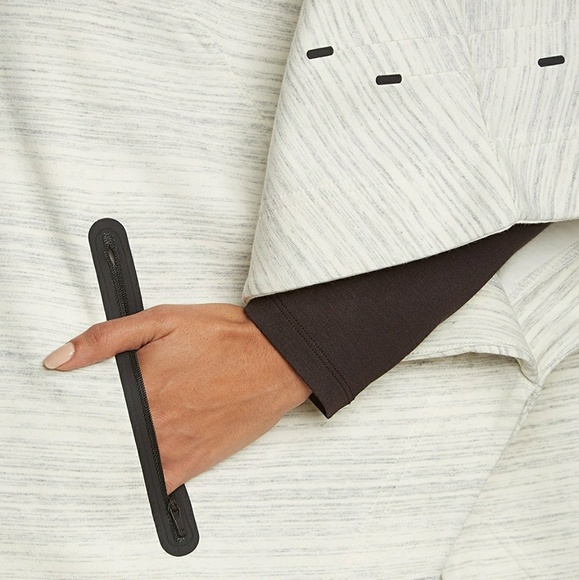 🚫SOLD📵 Nike Tech Fleece Cape Poncho Hoodie - Picture 3 of 4